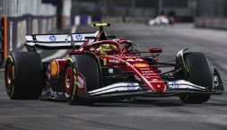 Singapore, Hamilton graziato: miracolo di Ioverno, niente penalizzazione per aver accelerato con bandiera rossa