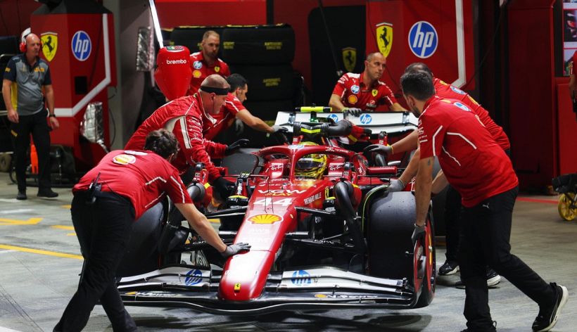 F1 Singapore, Hamilton accusa Ferrari, Leclerc si sfoga: "Weekend da schifo, nessuna scusa". Williams squalificate