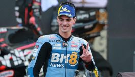 Gp Indonesia: Aldeguer trionfa tra le cadute, Bezzecchi mette ko Marquez. Incubo Bagnaia, Acosta e Alex a podio