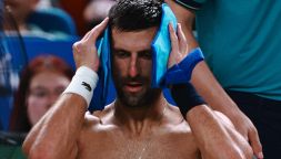 Djokovic, le fatiche di Shanghai possono costare caro: il silenzio di Nole e il fine stagione in dubbio. Assist a Musetti