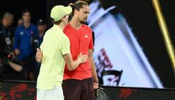 Sinner e Zverev, l’incontro al Six Kings Slam dopo i veleni: la domanda di Jannik sa di vendetta, lo sfottò a Sascha
