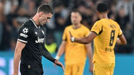 Juventus, Vlahovic più vicino al Barcellona: l’infortunio di Lewandowski accelera i tempi ma Tudor ha un’idea diversa