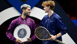 Sinner, la novità che spaventa. Lopez e Petchey increduli: “Così diventa impossibile”. E Alcaraz gli lancia una nuova sfida