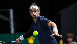 Musetti, le ATP Finals da sogno a incubo: Auger-Aliassime lo attacca. Atene e Djokovic: le ultime speranze