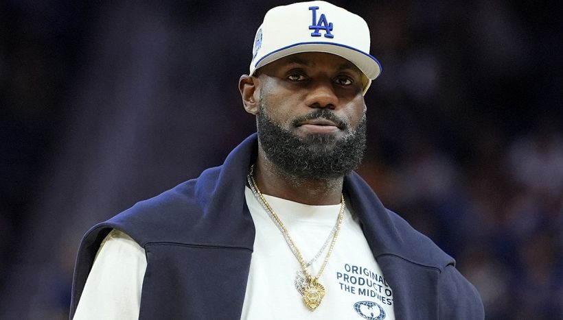 LeBron James spaventa i fan: "Vi svelo la decisione delle decisioni". Ritiro o cosa? L'ultima trovata del Re