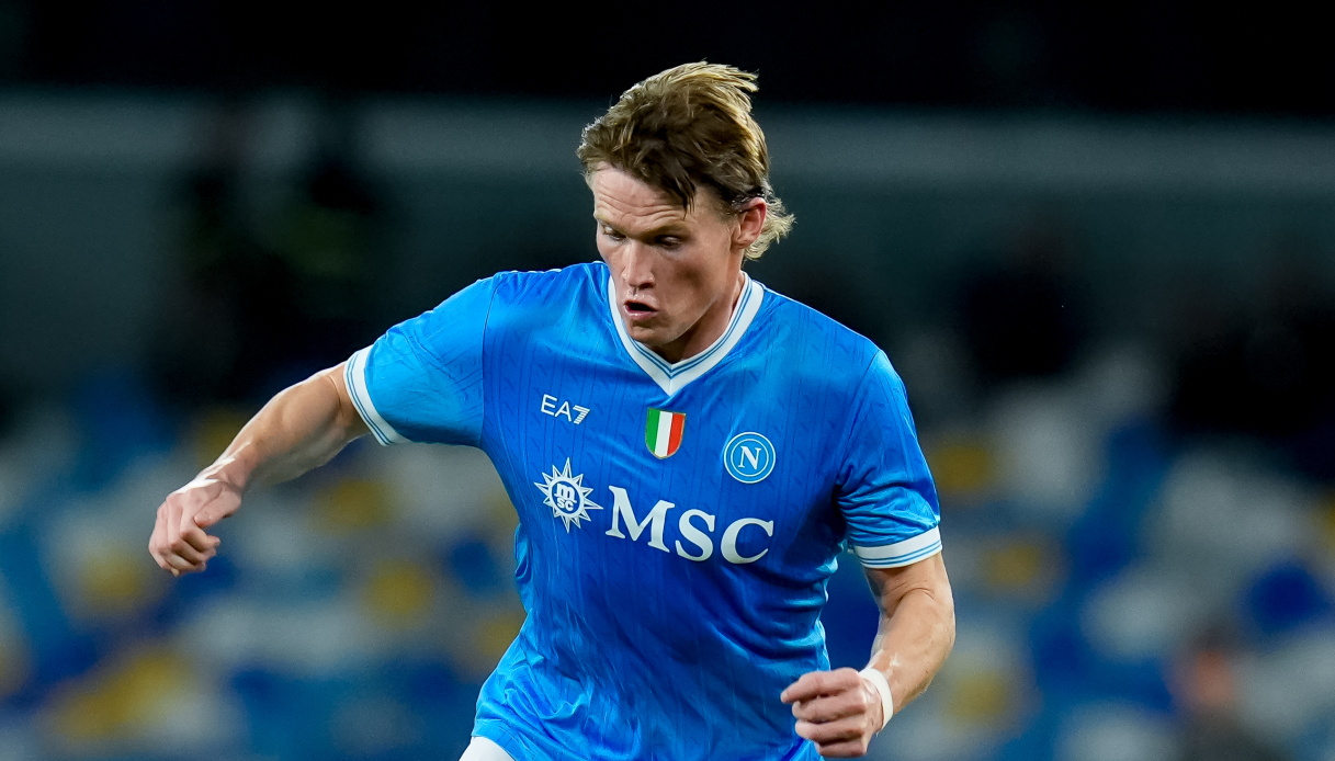 https://wips.plug.it/cips/sport.virgilio.it/cms/2025/10/mctominay.jpg