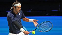 Musetti nei quarti a Vienna, batte Etcheverry e replica ad Auger-Aliassime: la corsa alle ATP Finals continua