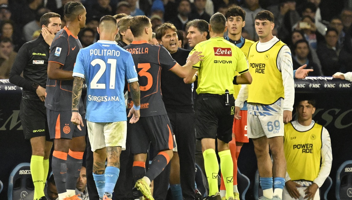https://wips.plug.it/cips/sport.virgilio.it/cms/2025/10/napoliinter.jpg