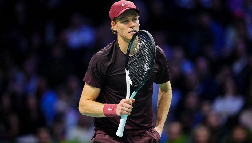 Sinner fa felice un bambino e commuove Parigi, Davidovich Fokina reagisce al tifo becero: "Andate a nanna"