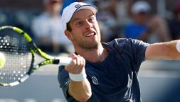 Shanghai, van de Zandschulp perde la testa e la partita: lancia la racchetta tra il pubblico ma l'arbitro lo grazia