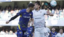 Verona-Cagliari, moviola: il rigore negato in avvio non frena i sardi, super Caprile e rimonta clamorosa