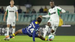 Verona-Sassuolo, moviola: arbitro nel pallone, vede tre rigori ma ce n’era uno solo, cosa ha deciso il Var, la rabbia di Zanetti