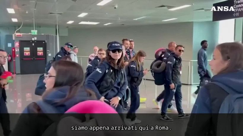 Mondiali atletica leggera, lo sbarco festoso a Fiumicino degli azzurri paralimpici