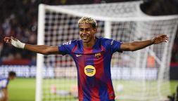 Barcellona, Yamal fa infuriare tutti: Flick ai ferri corti col club, tifosi delusi per gli autografi a pagamento