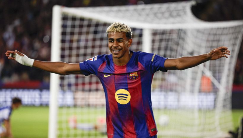 Barcellona, Yamal fa infuriare tutti: Flick ai ferri corti col club, tifosi delusi per gli autografi a pagamento