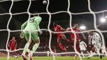 Martinez, papera alla Donnarumma e il Liverpool torna alla vittoria ma Chiesa resta a guardare