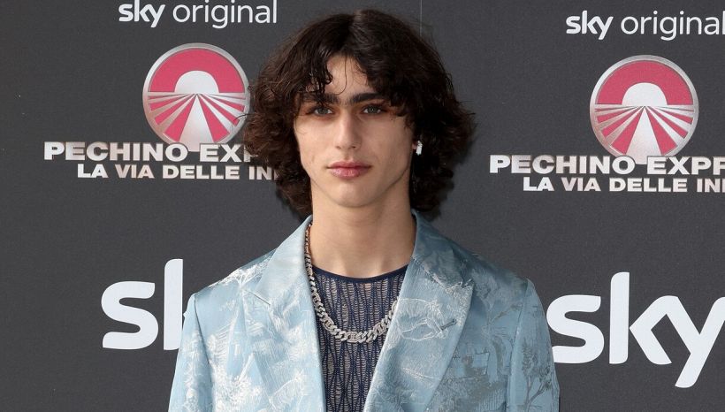 Achille Costacurta, la foto a Scampia scatena la bufera sul web