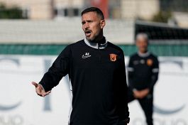Benevento, primo hurrà con Floro Flores, il Vicenza vola sotto gli occhi di Otero