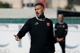 Benevento, primo hurrà con Floro Flores, il Vicenza vola sotto gli occhi di Otero