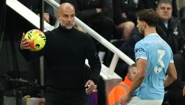 City, Guardiola si vergogna e chiede scusa: "Imbarazzante e frustrante"