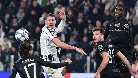 Juventus, linea calda con il Bayern Monaco: le voci su Gnabry e Vlahovic. E per il centrocampo spunta Xhaka