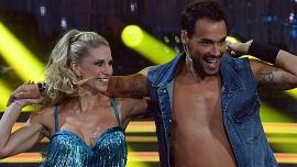 Ballando con le stelle: Fognini che show, ora è favorito, poi siparietto con la D'Urso, lacrime per Delogu