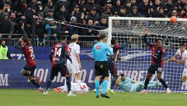 Cagliari-Genoa, moviola: giallo su gol fantasma, svista di arbitro e Var su rete annullata poi la frittata di Caprile