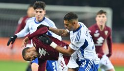 Torino-Como, moviola: l’arbitro smentisce il Var e sbaglia due volte, rigore che non esiste