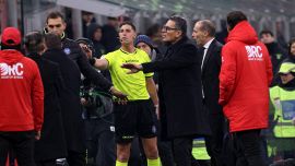 Milan-Lazio, finale folle: la strana scelta di Collu sul rigore, Allegri espulso, rissa sfiorata, Marelli perplesso