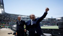 Fiorentina, Commisso rompe il silenzio: "La società non è in vendita". Ma i tifosi hanno perso la pazienza