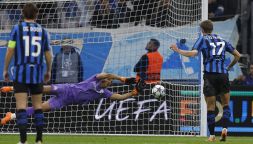 Laser in faccia su De Ketelaere prima del rigore di Marsiglia-Atalanta, errore fatale dal dischetto