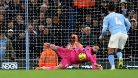 Manchester City, Donnarumma para un rigore, poi Foden evita un'altra figuraccia a Guardiola: Leeds battuto 3-2