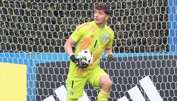 Bologna, Skorupski va ko, tocca al 17enne Pessina: chi è il terzo portiere all'esordio in A, due metri e un titolo già vinto