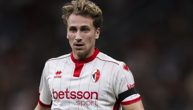 Bari-Frosinone, moviola: arbitro e Var si accaniscono sui pugliesi, tre casi che fanno scalpore