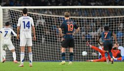 Napoli-Como, moviola: fuorigioco o rigore su Morata? La sentenza di Marelli