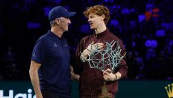 Sinner, alle ATP Finals l’ultimo abbraccio a Cahill? Ljubicic avanza, il retroscena di Becker e spunta l’ipotesi Agassi