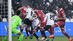 Spezia-Bari, moviola: paura per tifoso caduto dagli spalti, Kouda rovina esordio Donadoni