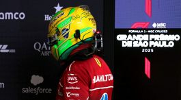 Hamilton scuote il capo: cantilena in radio sulle gomme, resa e il gesto con Bearman sempre più futuro Ferrari