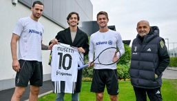 Juventus, Musetti ospite alla Continassa: il regalo speciale di Lollo a Spalletti