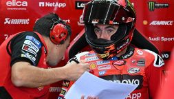 Bagnaia eliminato e furioso: "Vi siete dimenticati di fare benzina". L'accusa in faccia a Tardozzi e Dall'Igna