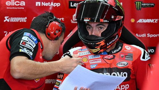 Bagnaia eliminato e furioso: "Vi siete dimenticati di fare benzina". L'accusa in faccia a Tardozzi e Dall'Igna