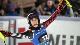 Sci alpino, slalom: Shiffrin regale a Levi, Colturi alimenta la beffa azzurra, Mondinelli non basta per la crisi dell'Italia