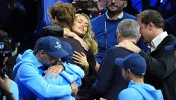 Laila Hasanovic, tutti i look per Sinner alle ATP Finals: l'abbraccio al suo Jannik e i festeggiamenti con Snoopy