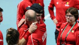 Davis, Bergs sconfitto da Cobolli e in lacrime: non riesce a farsene una ragione. Il messaggio del papà Koen è una lezione di sport