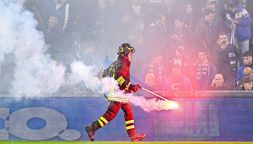 Sampdoria, la crisi infinita: tifosi inferociti e squadra negli spogliatoi fino a mezzanotte. E torna Lombardo