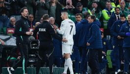 Cristiano Ronaldo perde la testa e ora rischia per i Mondiali: Martinez se la prende col Var, l’accusa del ct dell’Irlanda