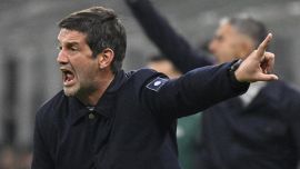 Chivu: l'Inter una centrifuga dove sbatti la testa sul muro, non hai mai pace