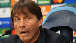 Napoli, il nervosismo di Conte: la conferenza show e l’ennesimo attacco a Marotta e Var