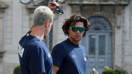 Ceccon, la denuncia sui social: “Fan troppo invadenti” e scappa in Australia. Da Orro a Biles, gli atleti vittime di stalking