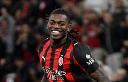 Milan, Leao conquista lo spogliatoio ma resta nel mirino di Cassano: nuovo attacco di Fantantonio